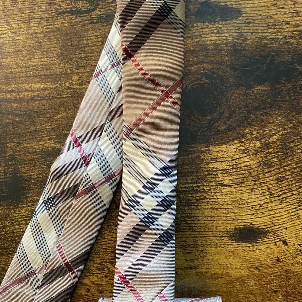Burberry London men’s tie - Picture 6 of 11